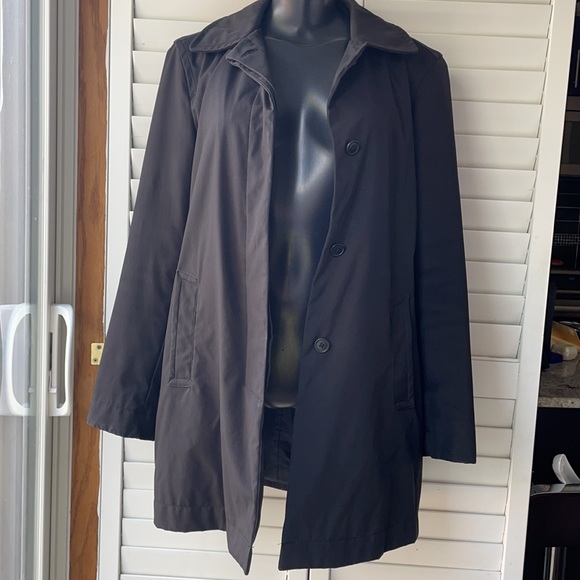 GAP black windbreaker/rain jacket, size Small - Picture 4 of 5